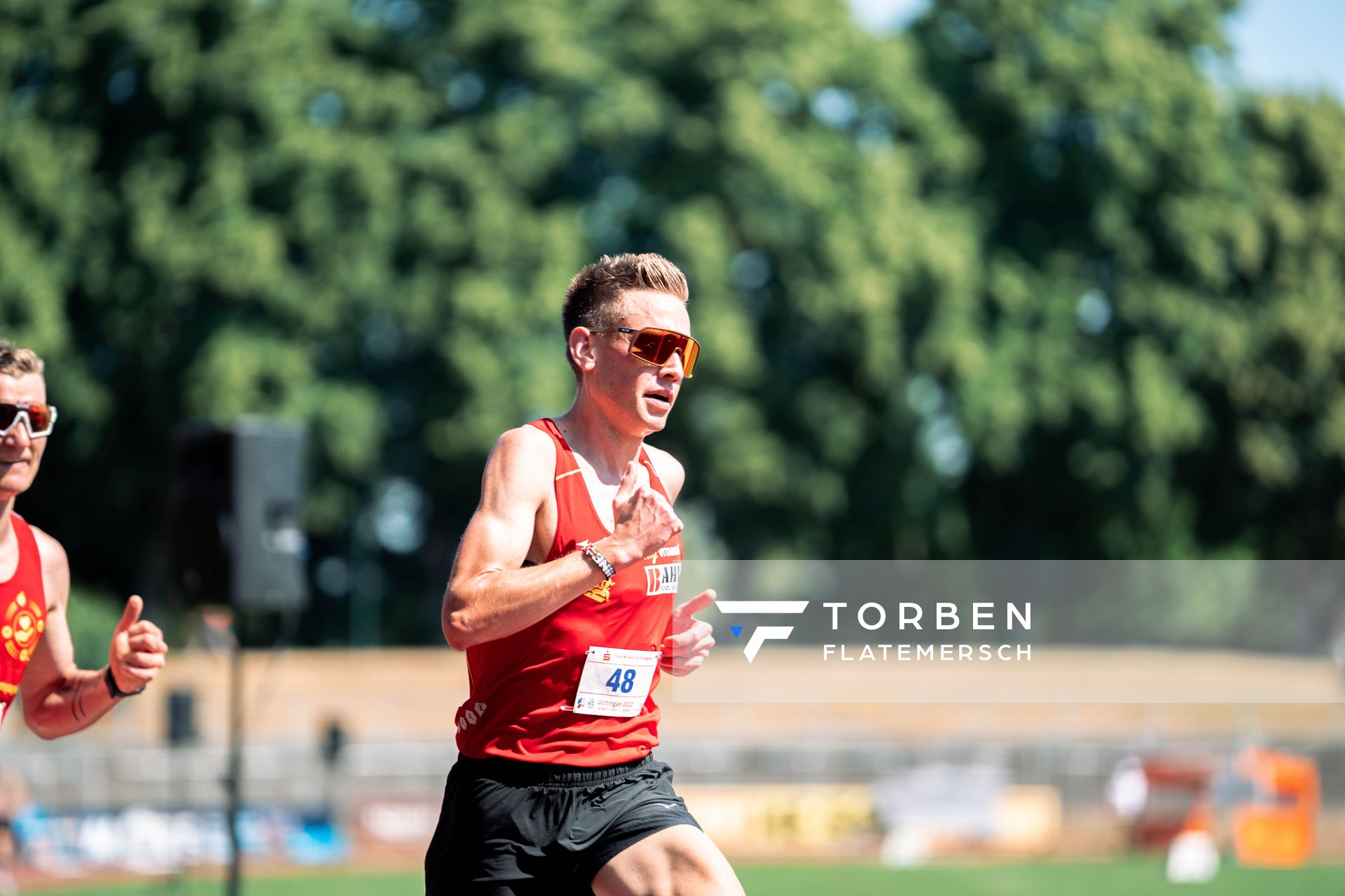 Nicolai Riechers (Braunschweiger Laufclub) ueber 5000m am 03.07.2022 waehrend den NLV+BLV Leichtathletik-Landesmeisterschaften im Jahnstadion in Goettingen (Tag 2)